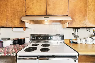 7819 Dalton, Los Angeles, CA 90047 - Photo 17