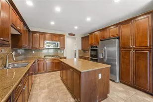 30411 Lamplighter Ln, Menifee, CA 92584 - Photo 13