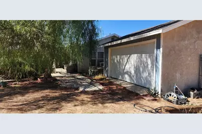 12529 E Avenue V10, Pearblossom, CA 93553 - Photo 35