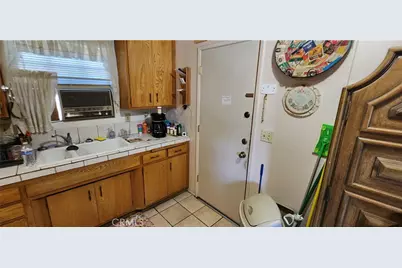 12529 E Avenue V10, Pearblossom, CA 93553 - Photo 41