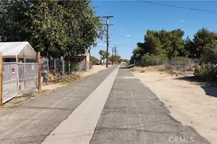 12529 E Ave V10, Pearblossom, CA 93553 - Photo 43