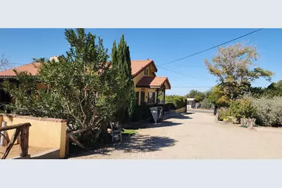 12116 E Avenue V10, Pearblossom, CA 93553 - Photo 23