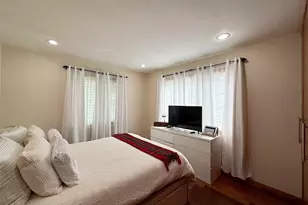 555 Hickory Ln, Pasadena, CA 91103 - Photo 17