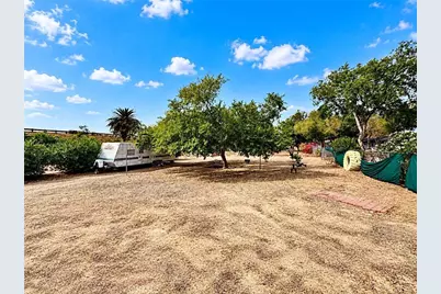 2950 N Golden Avenue, San Bernardino, CA 92404 - Photo 33