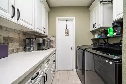 5595 Hawthorne, Montclair, CA 91763 - Photo 15