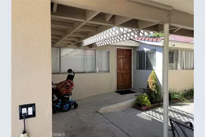 20959 Strathern, Canoga Park, CA 91304 - Photo 3
