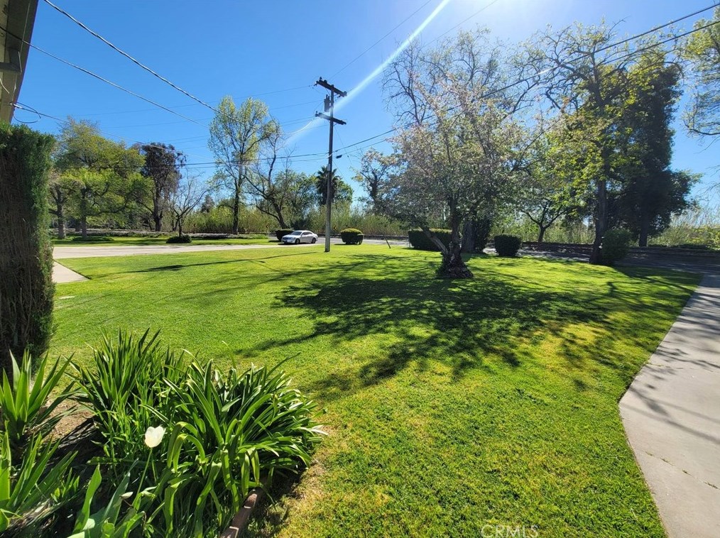 1541 North Bear Creek Dr, Merced CA  95340-2662 exterior