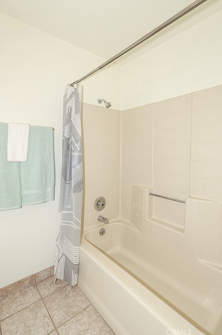 2869 St Thomas Ct, Merced CA  95348-3370 exterior