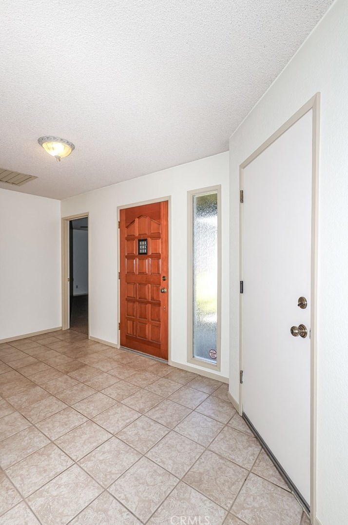 2869 St Thomas Ct, Merced CA  95348-3370 exterior