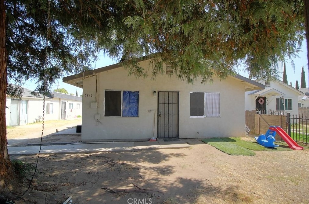 6942 Center St, Winton CA  95388-9395 exterior