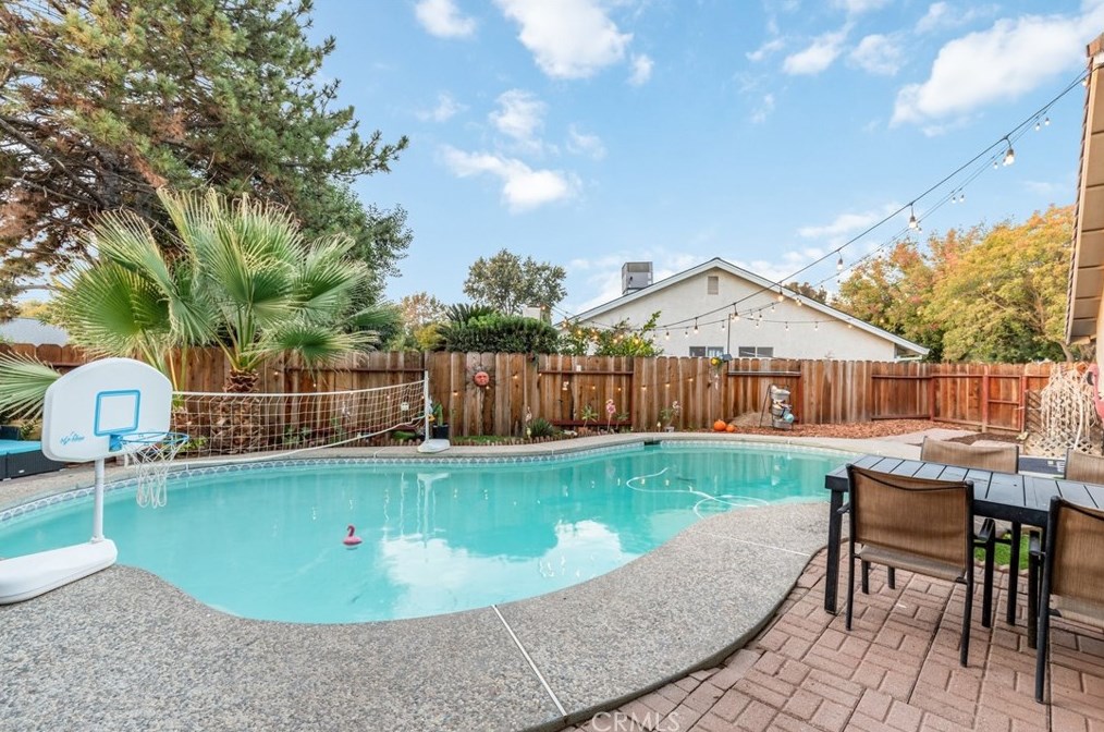 3310 Shamrock Pl, Merced CA  95340-1680 exterior