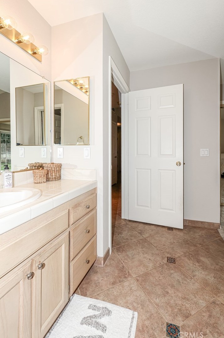 1148 Curry Village Ct, Merced CA  95340-0696 exterior