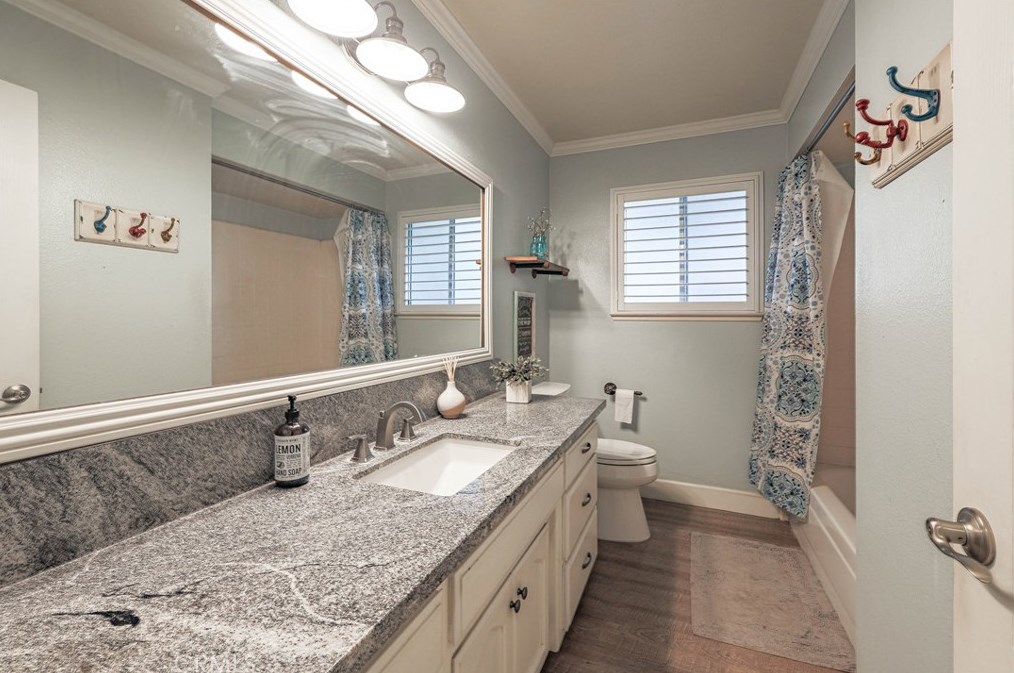 832 Valparaiso Ct, Merced CA  95348-2149 exterior
