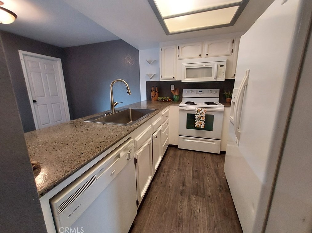 746 Magill Ave, Fresno CA  93704-1014 exterior