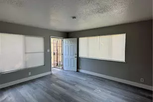 1037 W Santa Fe, Merced, CA 95340 - Photo 5