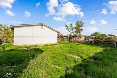 521 Burchfield, Bakersfield, CA 93307 - Photo 13