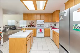 1151 Mazatlan, Merced, CA 95348 - Photo 7