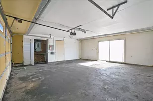 1733 Crestmont, Bakersfield, CA 93306 - Photo 31