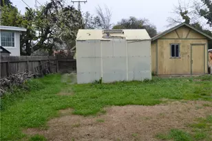 2327 S Garden St, Visalia, CA 93277 - Photo 5