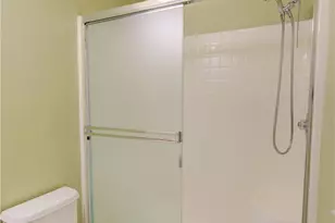 174 Castlewood Ave, Lathrop, CA 95330 - Photo 9