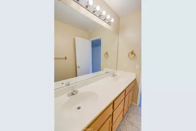 174 Castlewood Avenue, Lathrop, CA 95330 - Photo 27