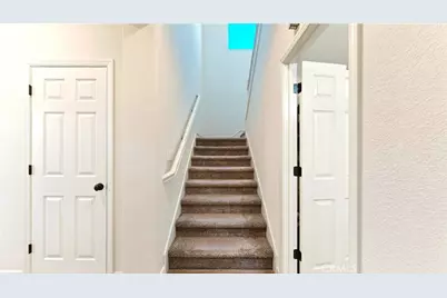 1164 Barcelona, Livingston, CA 95334 - Photo 33