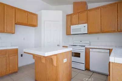 2658 N Drake, Merced, CA 95348 - Photo 9