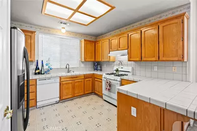 766 Willmott Avenue, Los Banos, CA 93635 - Photo 17