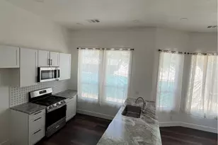 430 W 6th St, Merced, CA 95341 - Photo 7