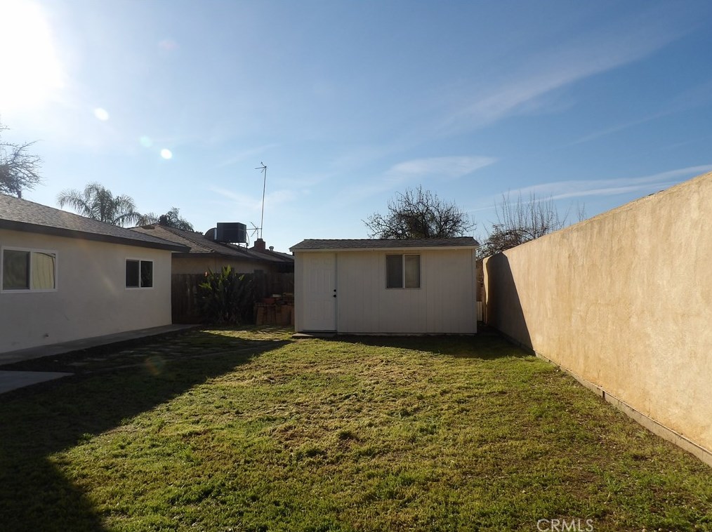 1420 D St, Madera CA  93638-1611 exterior