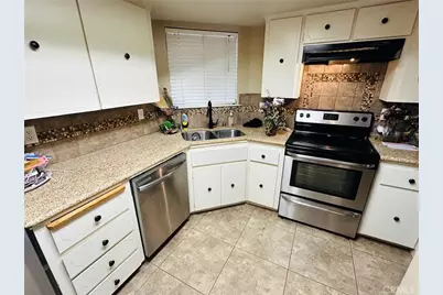 4531 W Malibu Avenue, Fresno, CA 93722 - Photo 5