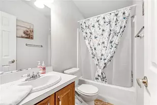 1218 E Cleveland Ave, Madera, CA 93638 - Photo 17