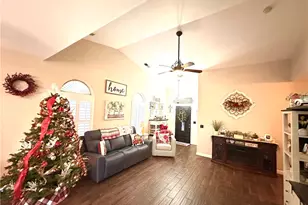 1085 Saunders, Madera, CA 93637 - Photo 9