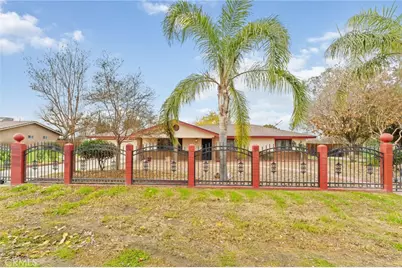 17214 Crescent Drive, Madera, CA 93638 - Photo 1