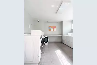 1550 W Ashlan #125, Fresno, CA 93705 - Photo 21