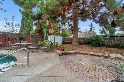 1606 Barstow, Clovis, CA 93611 - Photo 33