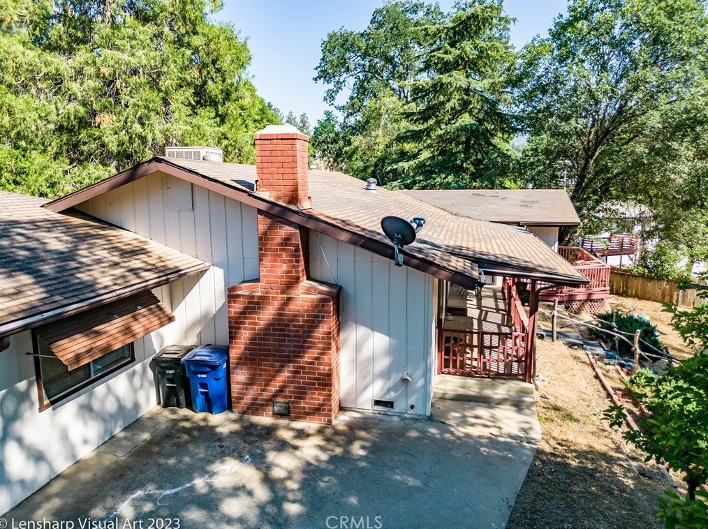 49616 Pierce Dr, Oakhurst CA  93644-8724 exterior