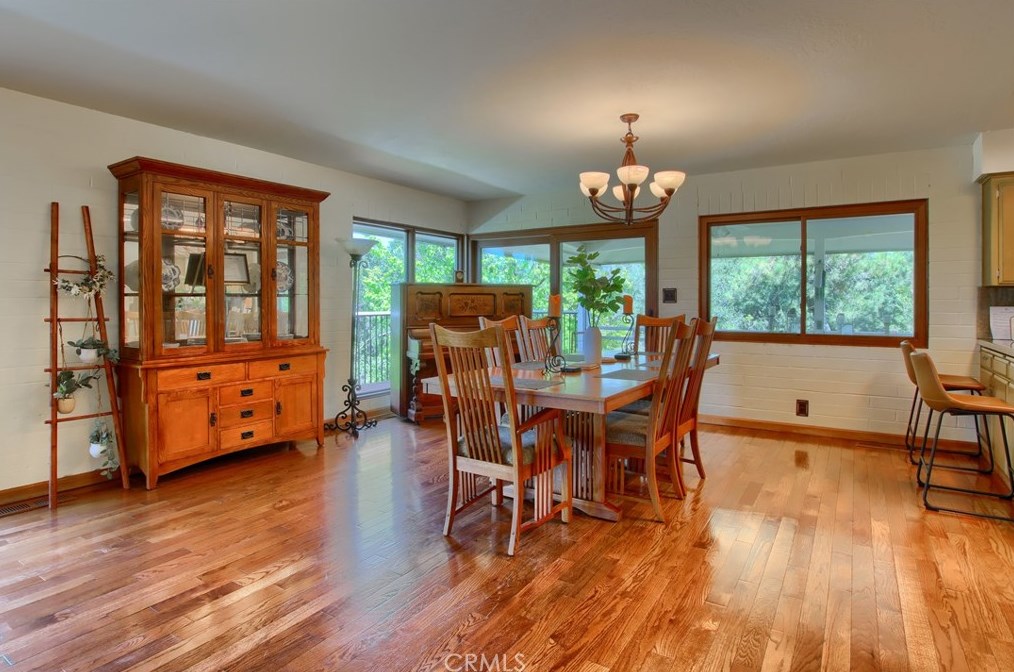 39210 Road 425b, Oakhurst CA  93644-8850 exterior