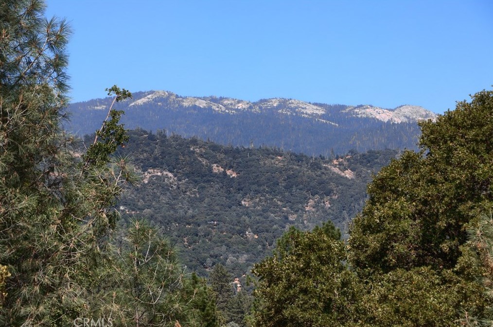 39210 Road 425b, Oakhurst CA  93644-8850 exterior