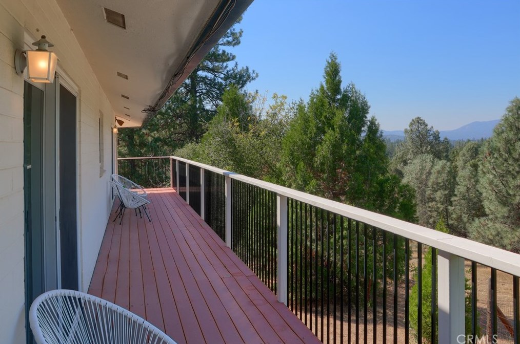 39210 Road 425b, Oakhurst CA  93644-8850 exterior