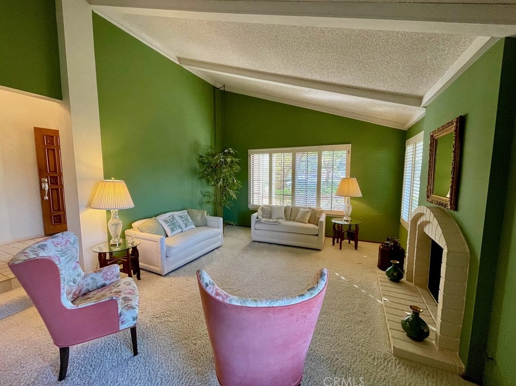 341 Calle Bonita, Escondido CA  92029-7947 exterior