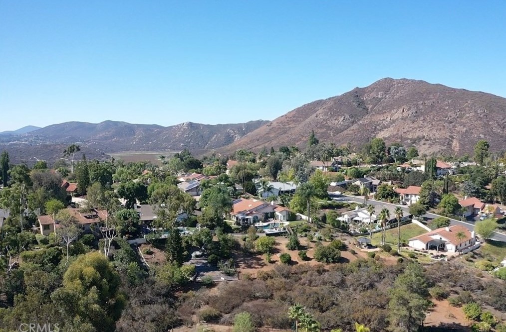 341 Calle Bonita, Escondido CA  92029-7947 exterior