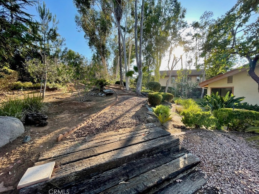 341 Calle Bonita, Escondido CA  92029-7947 exterior