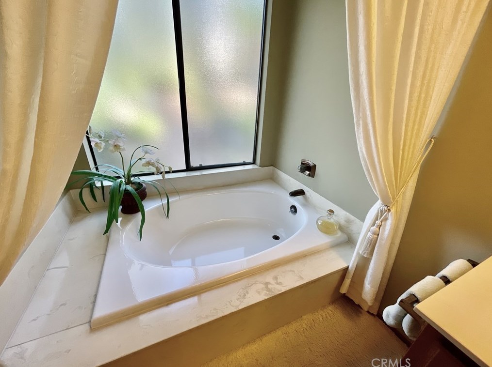 341 Calle Bonita, Escondido CA  92029-7947 exterior