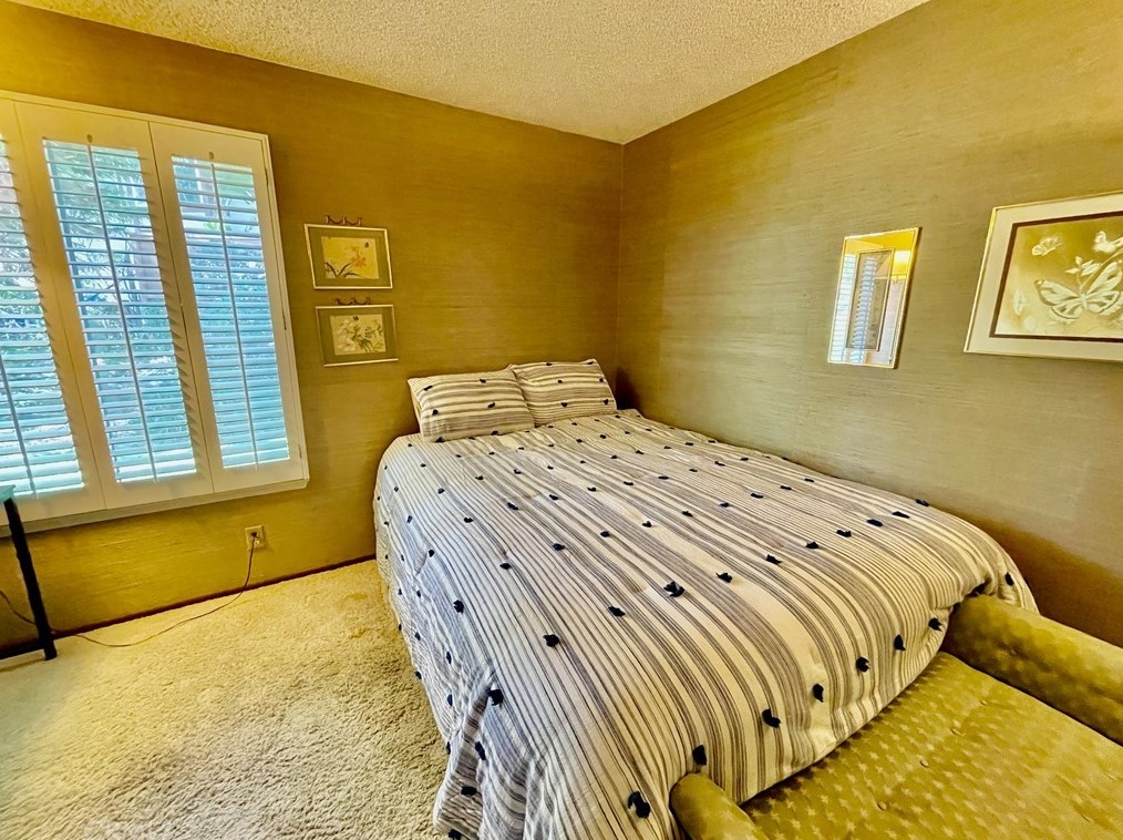 341 Calle Bonita, Escondido CA  92029-7947 exterior