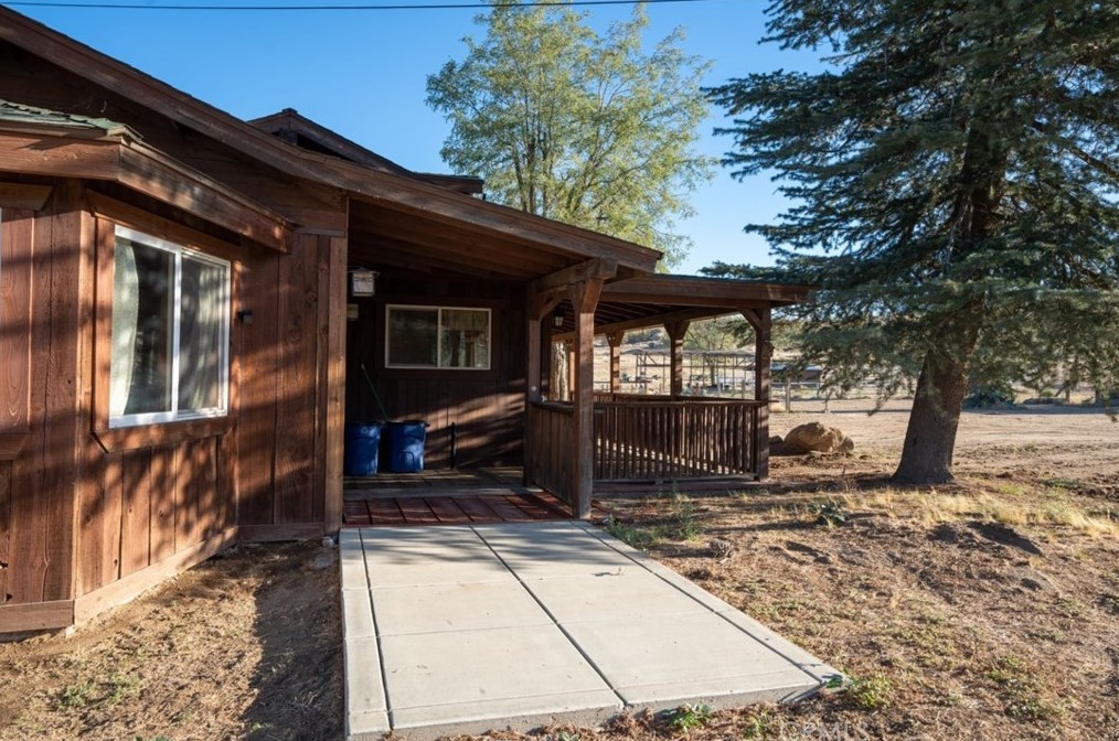 52610 Elder Creek Rd, Aguanga CA  92536-9484 exterior