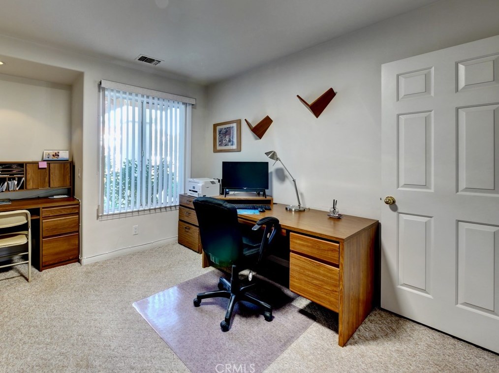 1109 Sea Larke Dr, Fallbrook CA  92028-4454 exterior