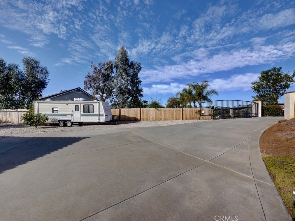 1109 Sea Larke Dr, Fallbrook CA  92028-4454 exterior
