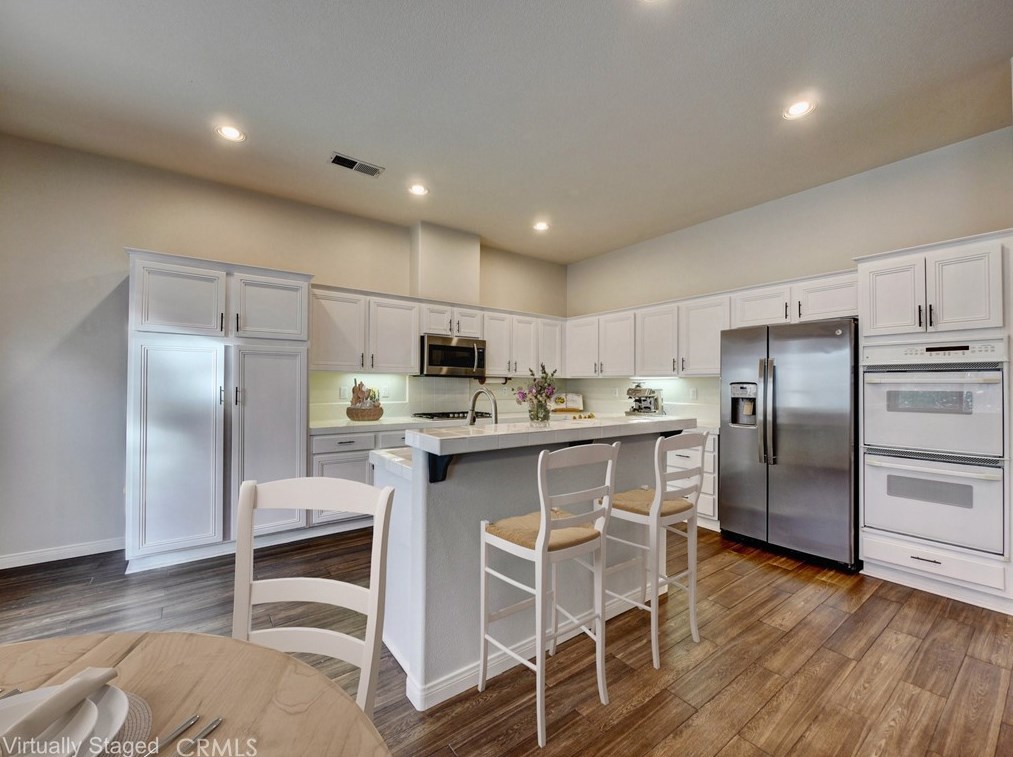 2143 Stone Castle, Fallbrook CA  92028-4490 exterior