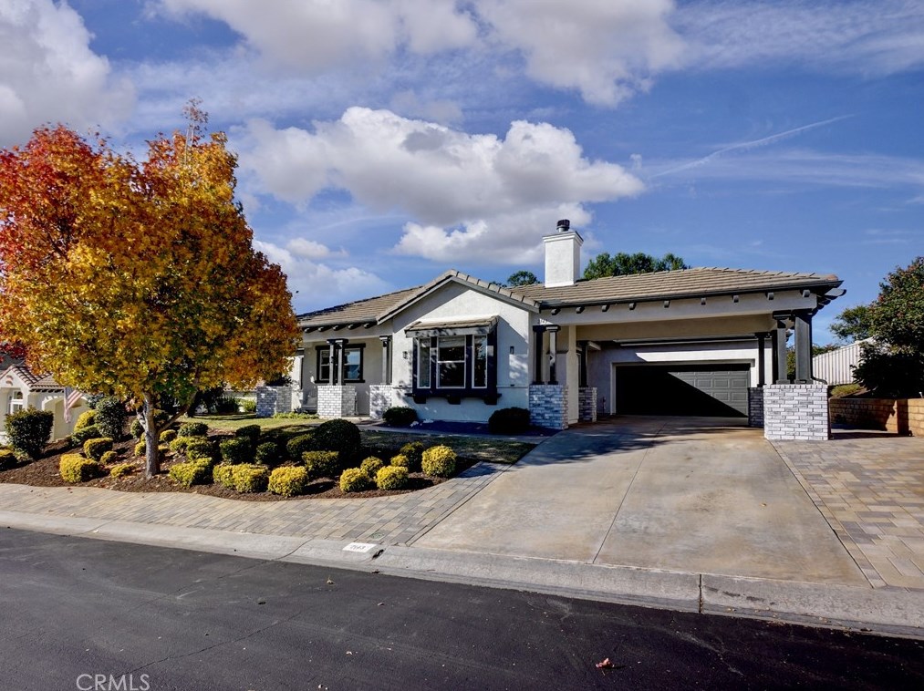 2143 Stone Castle, Fallbrook CA  92028-4490 exterior